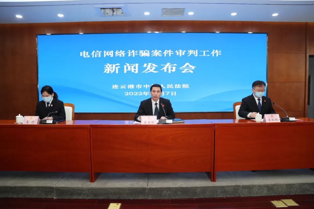 ���Ƹ��е�������թƭ���Ｐ�����������Ͱ���