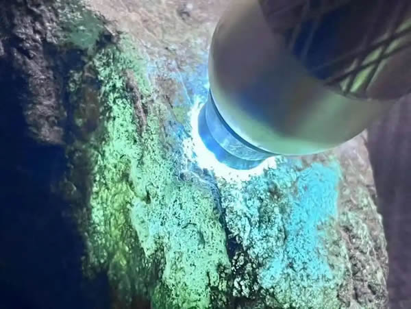 ��ʯ���ռ��󣬲����Ըʷ���